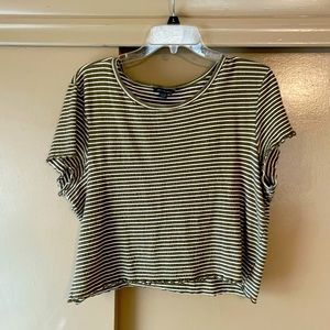 Women’s American Eagle outfitters green and white striped t-shirt, detail sleeve